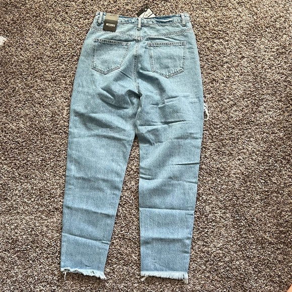 MISSGUIDED Riot High Rise Slot Rip Mom Jeans - Picture 8 of 8